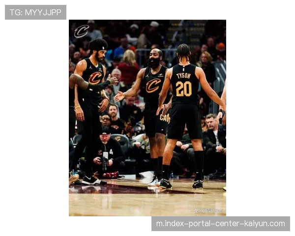 骑士对阵奇才豪取15连胜 哈登串联激活全队进攻